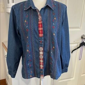 Madison Avenue women’s Embroidered Denim shirt 100% cotton.